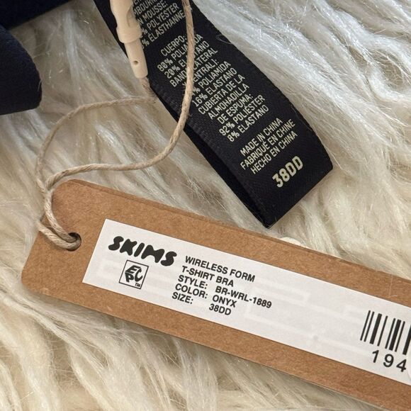 Skims Wireless Form T-shirt Bra Onyx Size 38DD - Picture 8 of 8